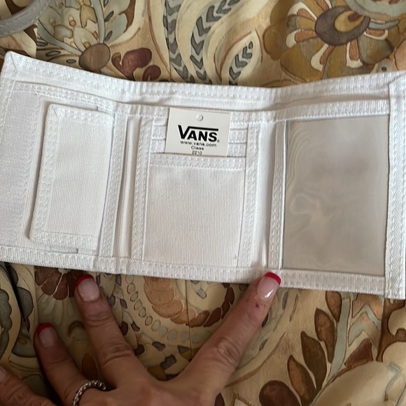 Vans - Picture 2 of 2